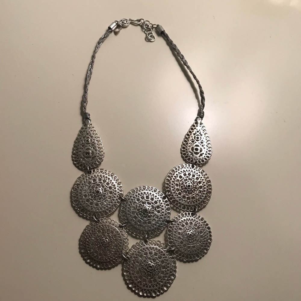 Stella and Dot Medina bib necklace